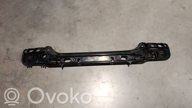 BMW 5 E60 E61 Suport montare bară spate 
