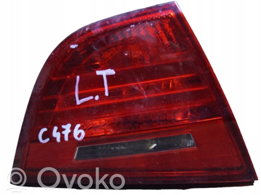 Aizmugurējais lukturis pārsegā   7154155