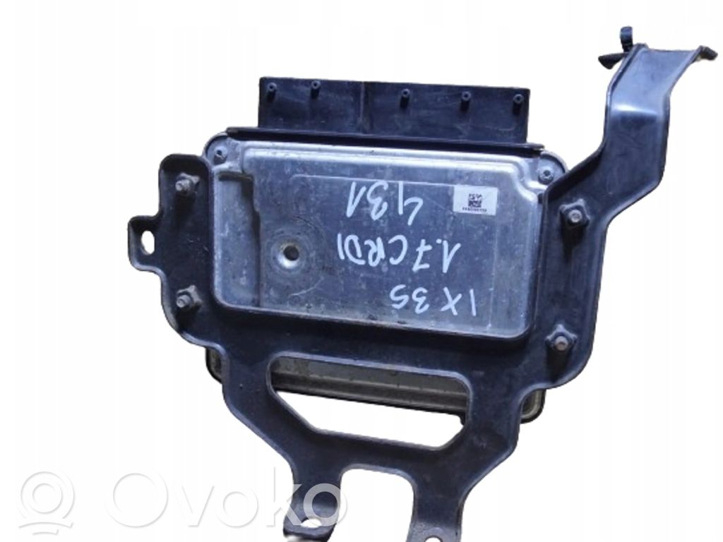 Hyundai ix35 Engine control unit/module 