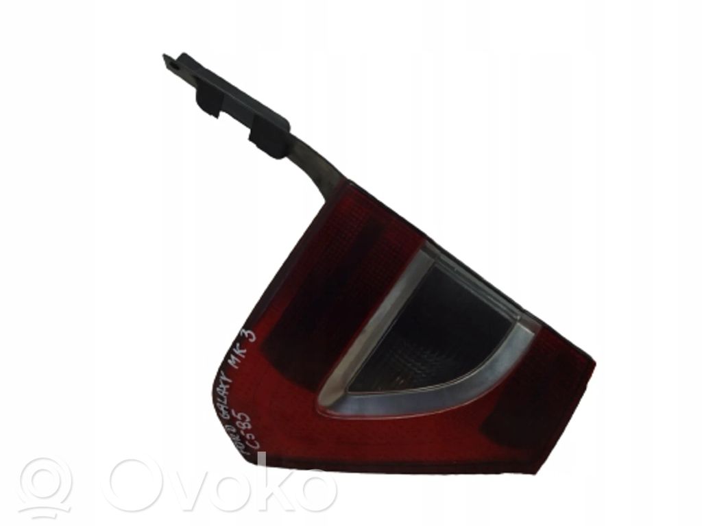 Tailgate rear/tail lights