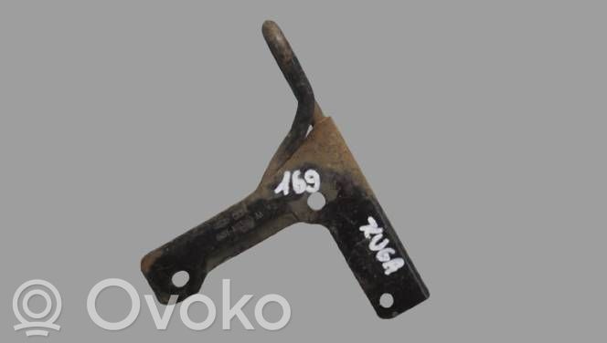 Ford Kuga I Anillo de remolque 