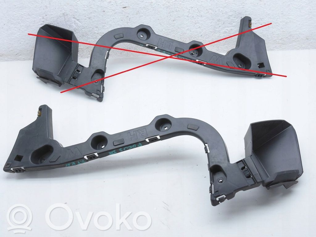 Ford Focus Rear bumper mounting bracket 
