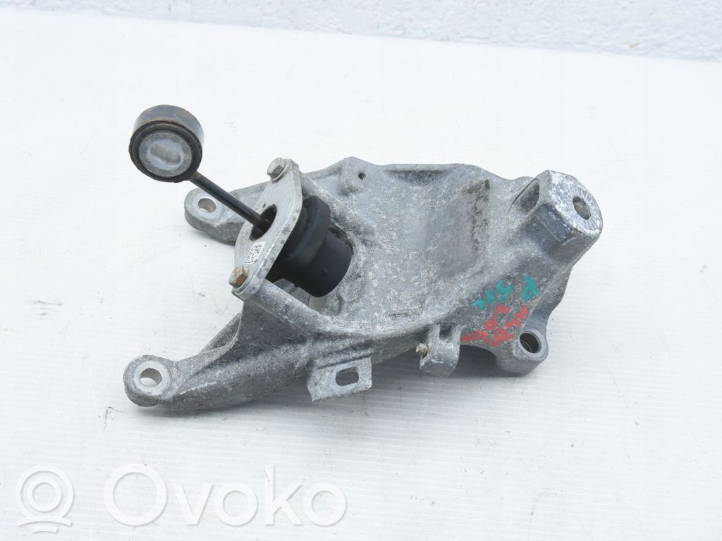 Audi A4 S4 B9 Engine mounting bracket 