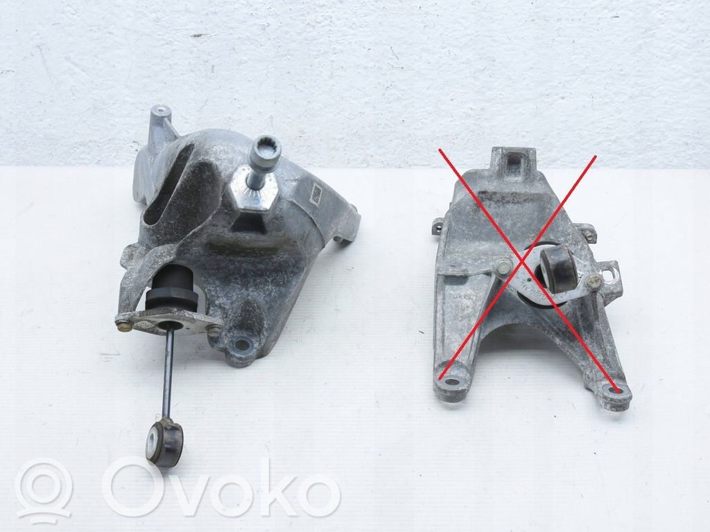 Audi A4 S4 B9 Engine mounting bracket 