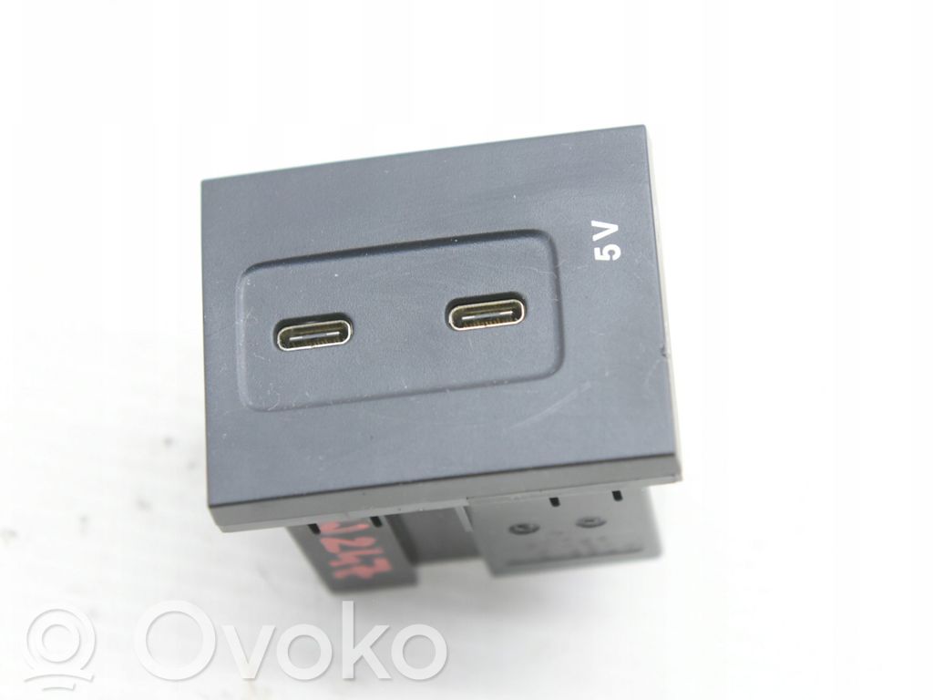 Mercedes-Benz A W177 Gniazdo / Złącze USB 