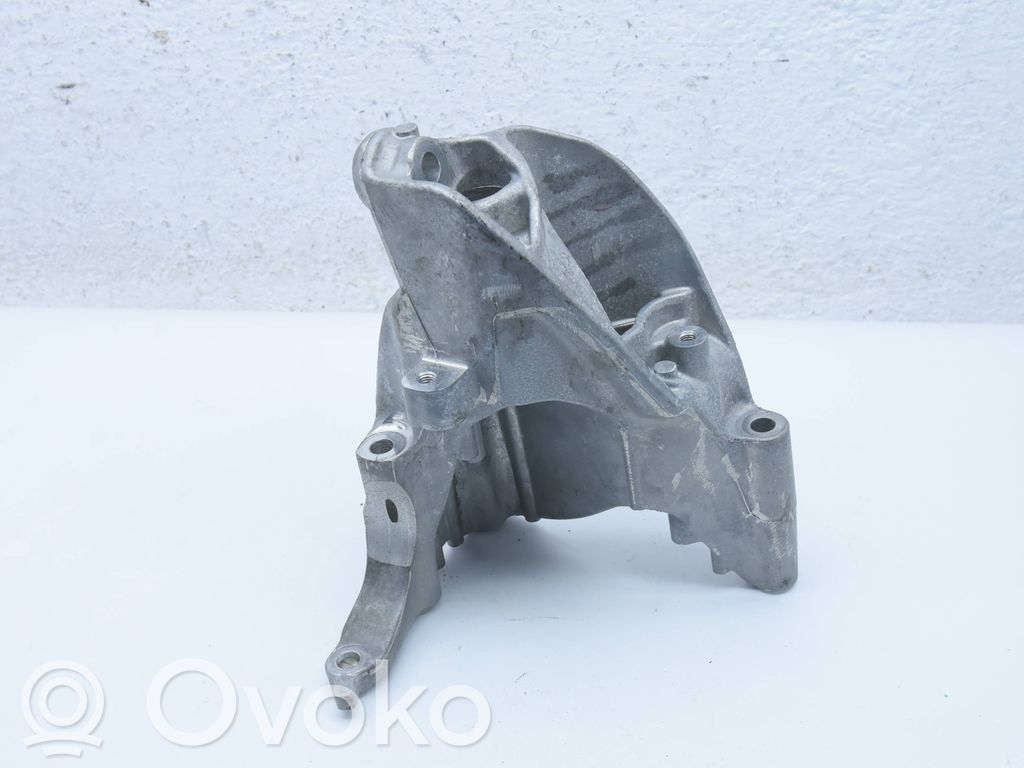 Engine mounting bracket   04L199307C