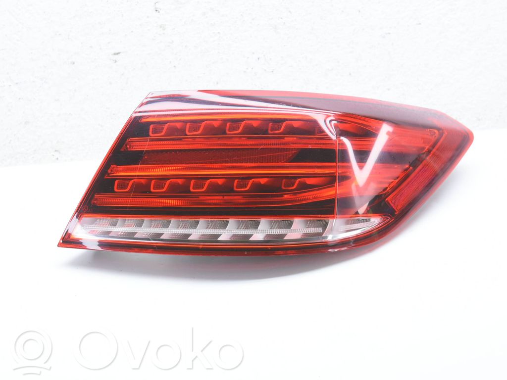 Mercedes-Benz E C207 W207 Lampa tylna 