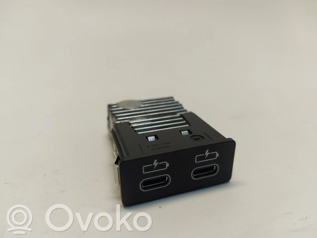 BMW X1 U11 USB socket connector 