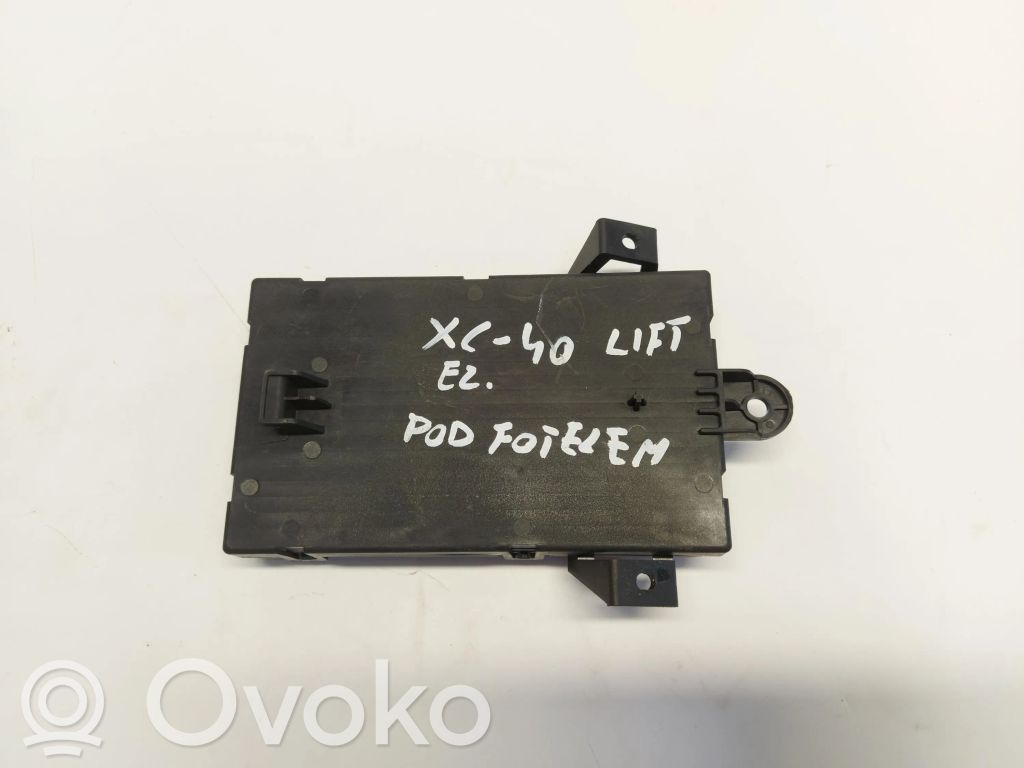 Volvo XC40 Istuimen säädön moduuli 