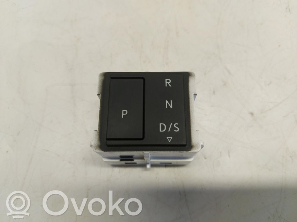 Volkswagen Multivan T7 Przycisk / Włącznik hamulca ręcznego 