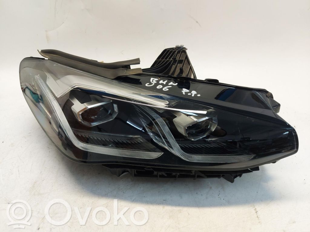 BMW 2 Active Tourer U06 Priekinis žibintas 