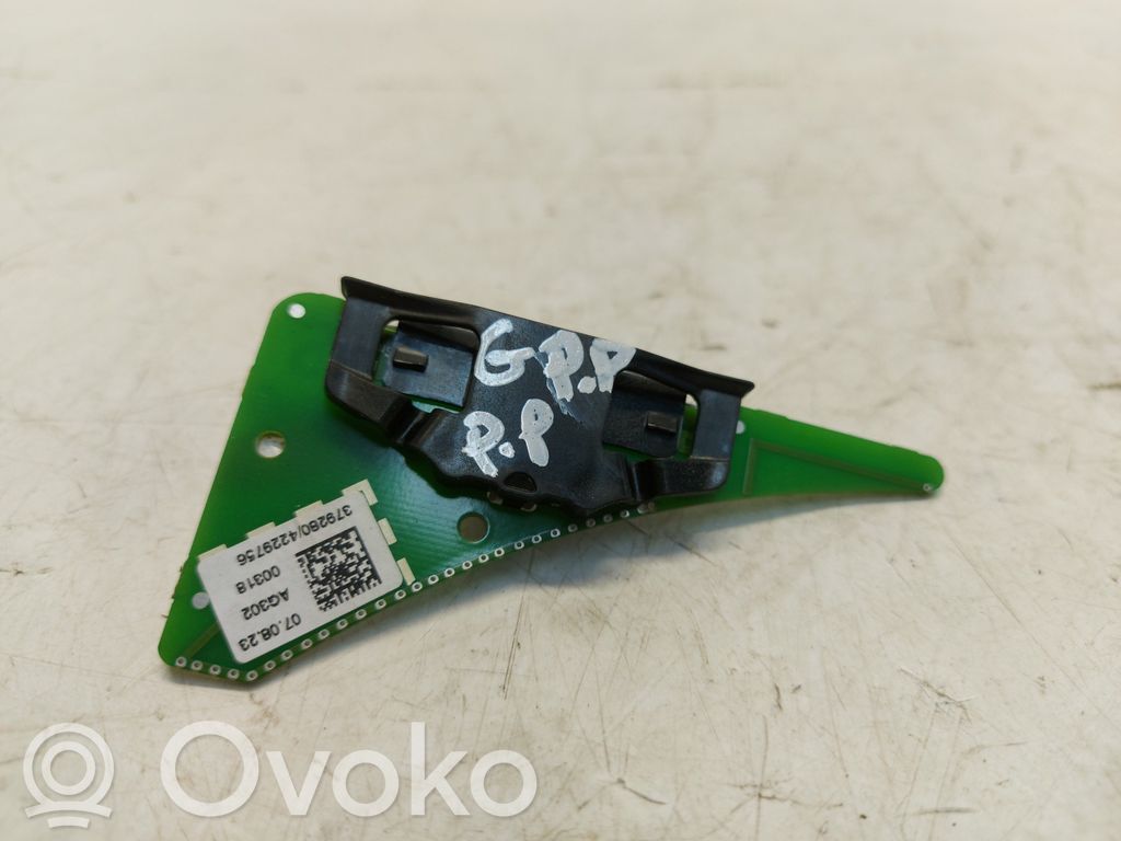BMW 5 G60 G61 Antenos stiprintuvas 