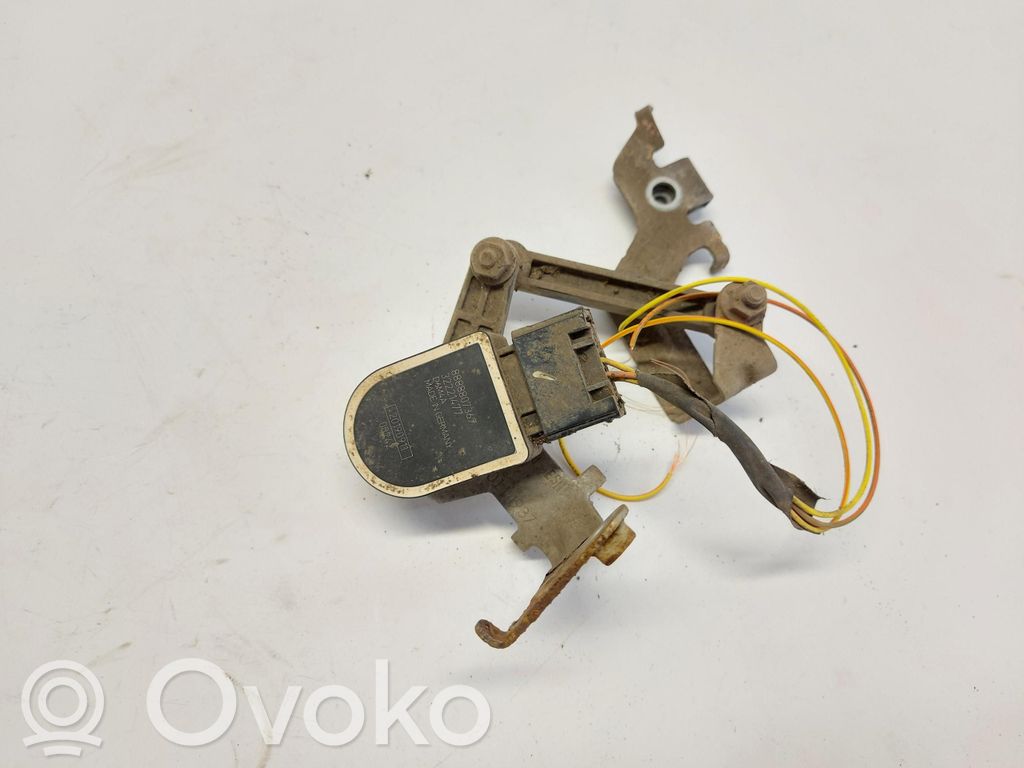 Czujnik poziomowania świateł osi przedniej   32221958JLK01,32221958JLK01