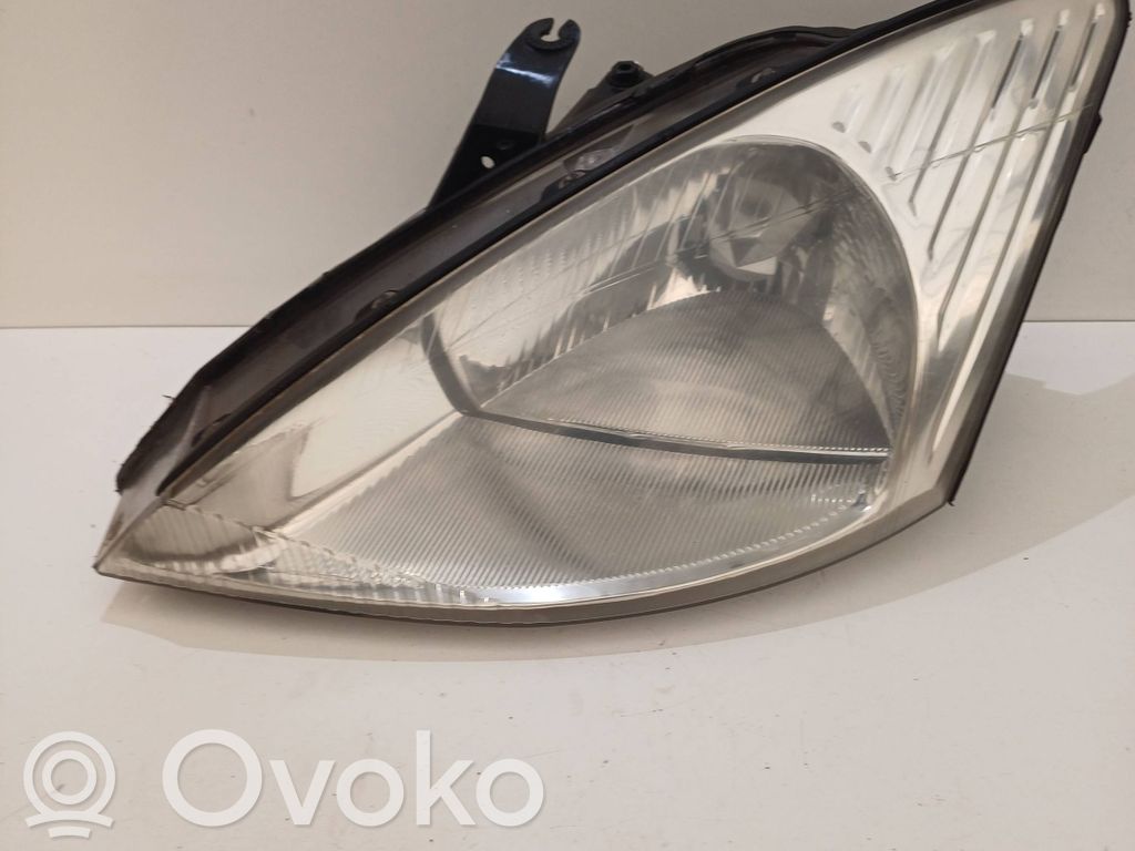 Headlight/headlamp   205676Z