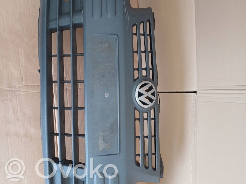 Front bumper   2K0807221