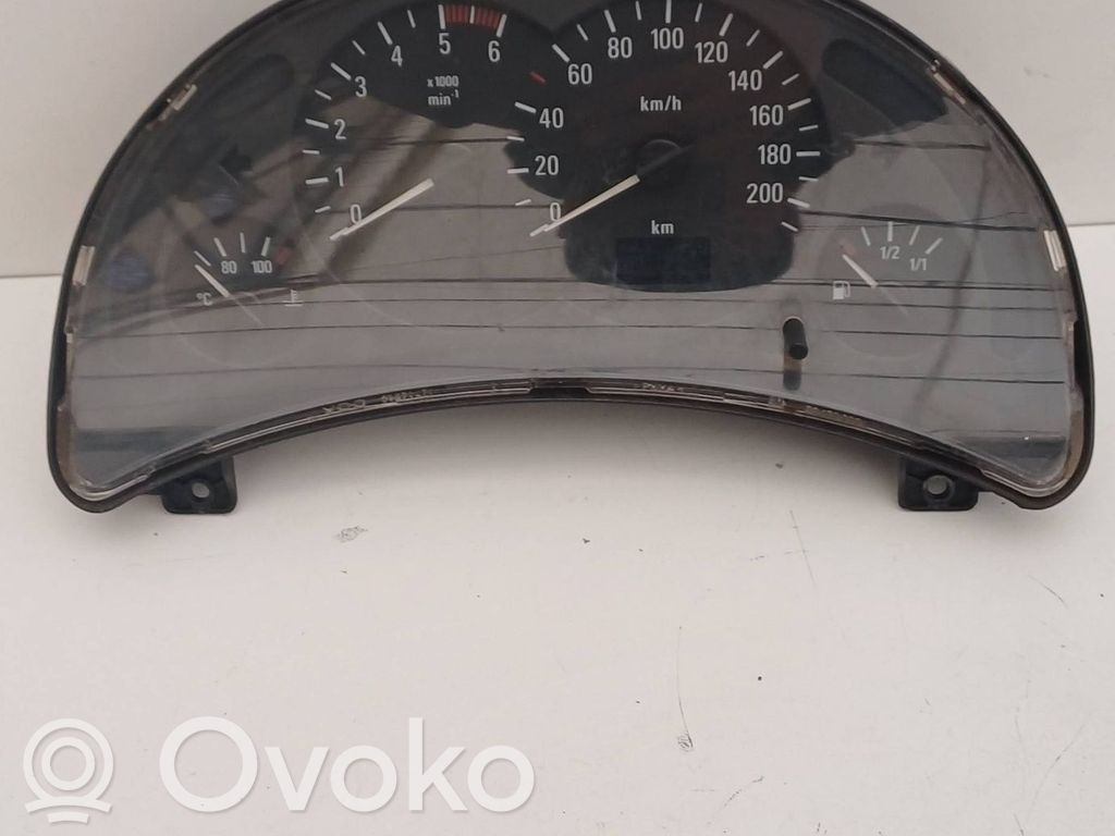 Opel Corsa C Velocímetro (tablero de instrumentos) 