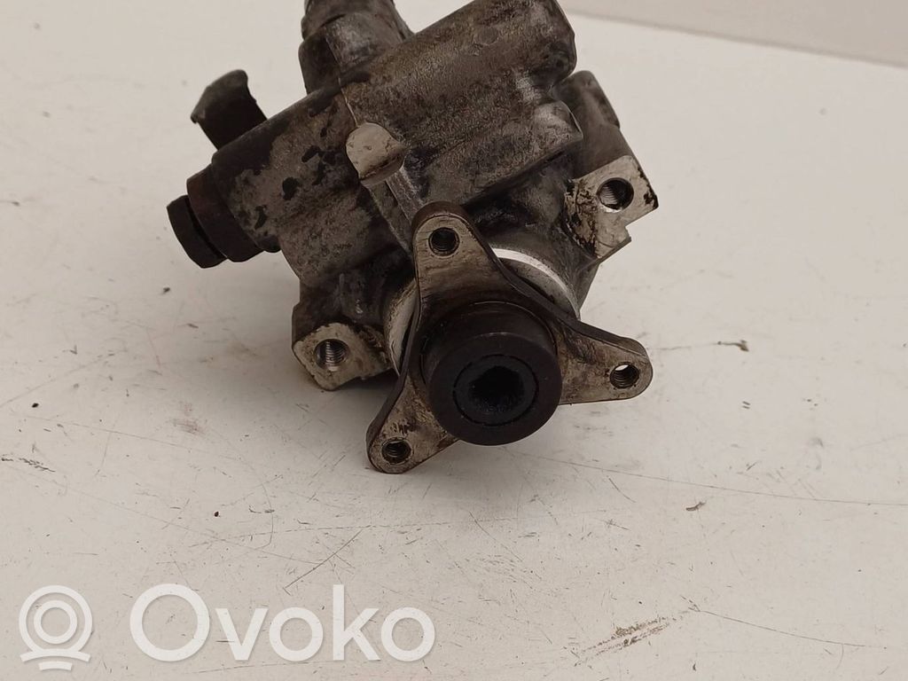 Nissan Almera N16 Pompa wspomagania 