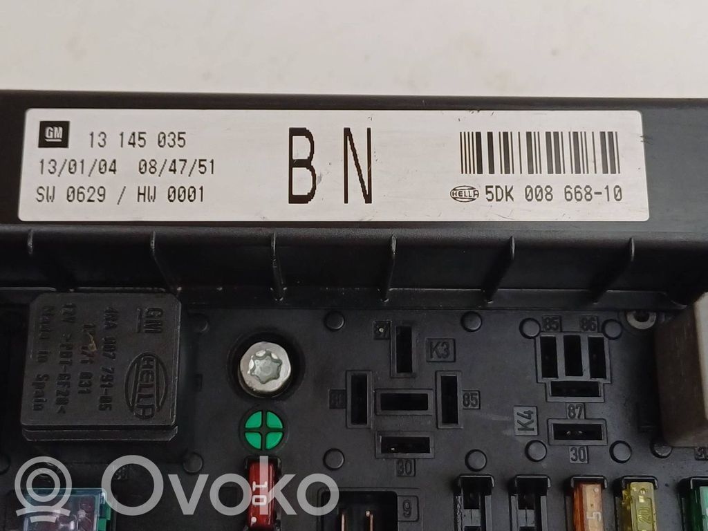 Opel Astra H Sicherungskasten 