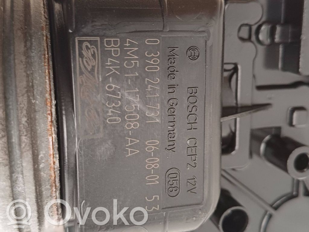 Mazda 3 I Front wiper linkage and motor 