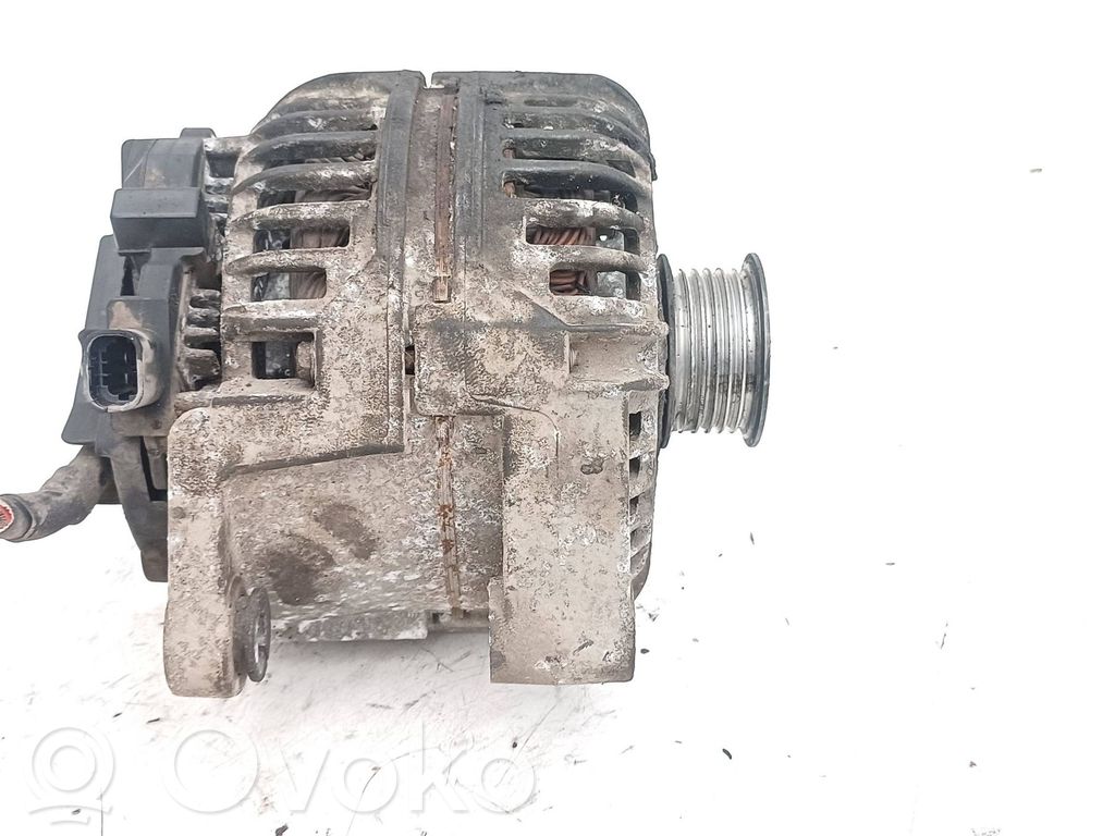 Opel Zafira A Alternator 
