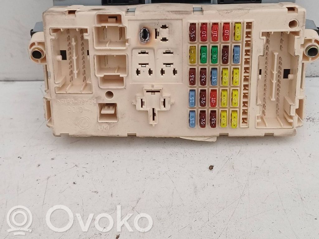 KIA Sephia Fuse module 