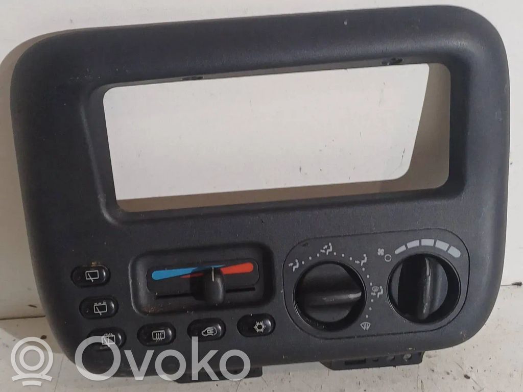Chrysler Voyager Climate control unit 