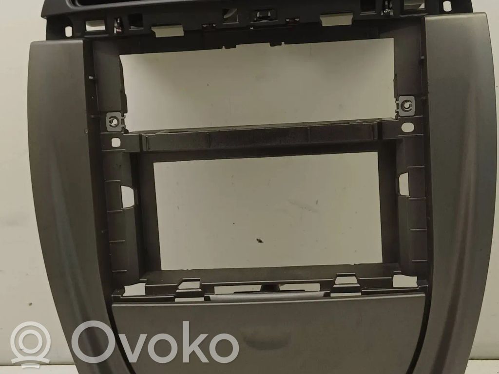 Citroen C5 Radio/GPS head unit trim 