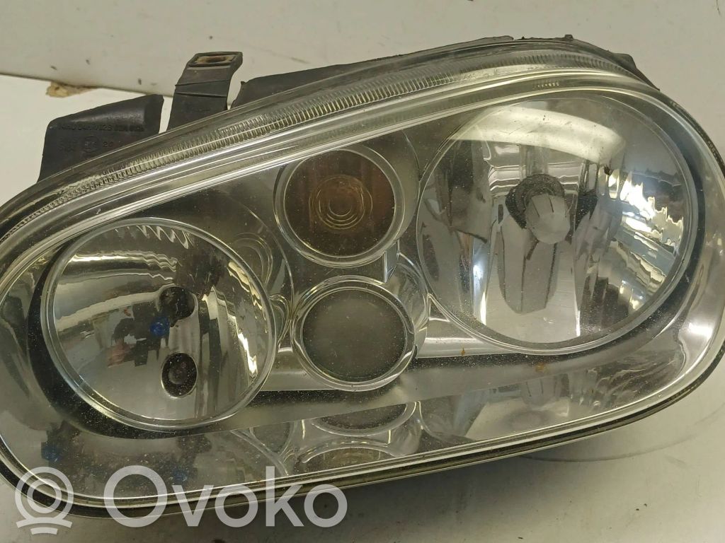 Volkswagen Golf IV Faro/fanale 