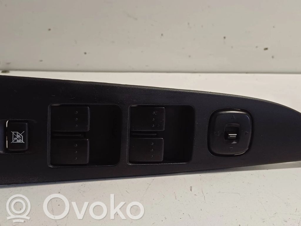 Mazda 3 I Electric window control switch 