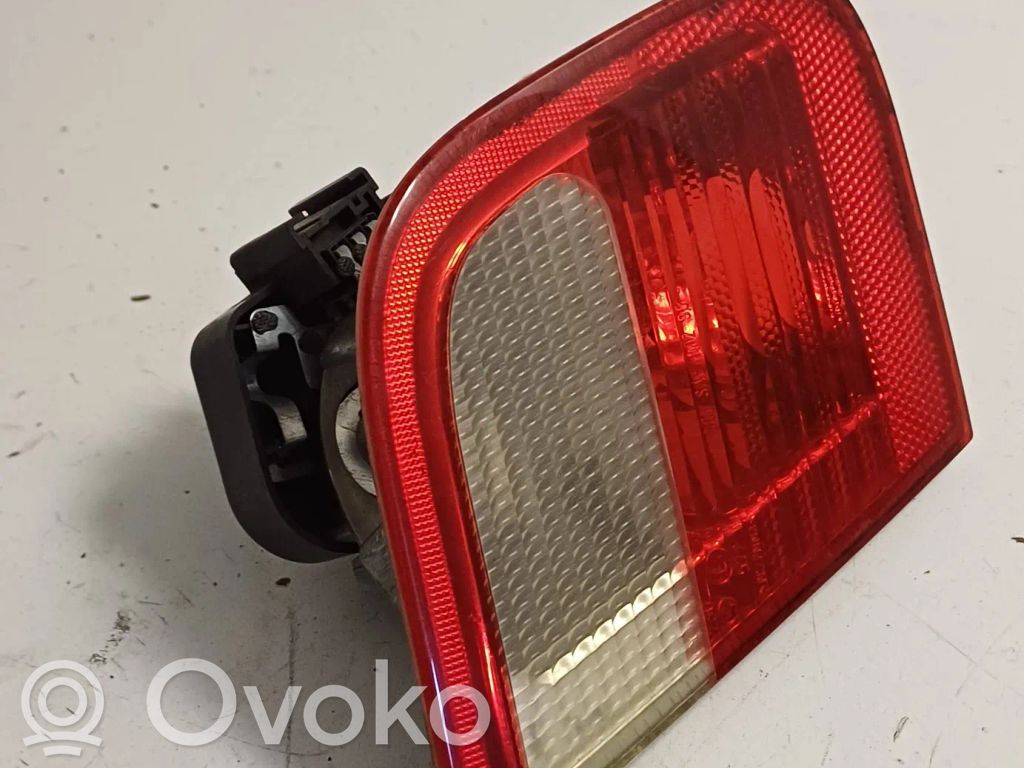 BMW 3 E46 Tailgate rear/tail lights 