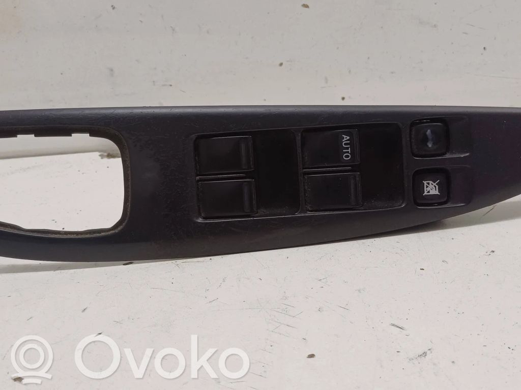 Nissan Primera Electric window control switch 