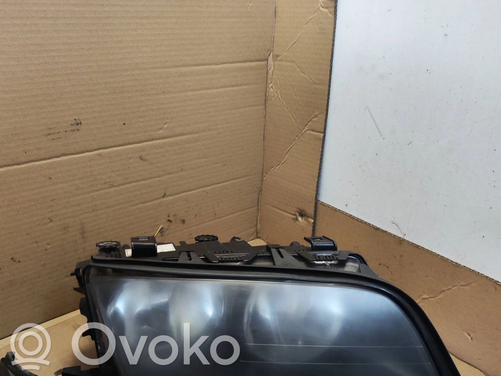 BMW 3 E46 Headlight/headlamp 