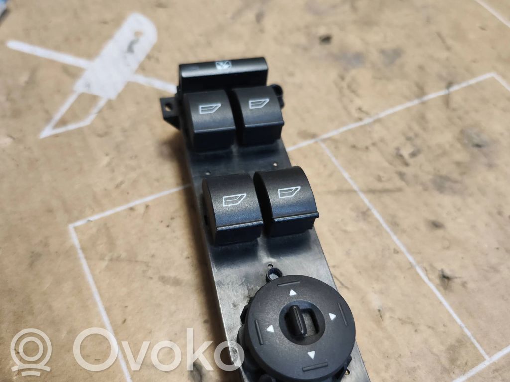 Ford Focus C-MAX Electric window control switch 