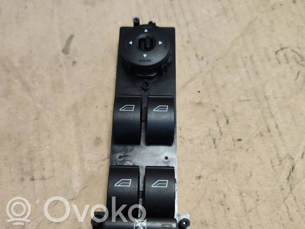 Ford Focus Electric window control switch 
