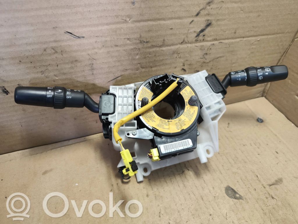 Mazda 5 Wiper turn signal indicator stalk/switch 