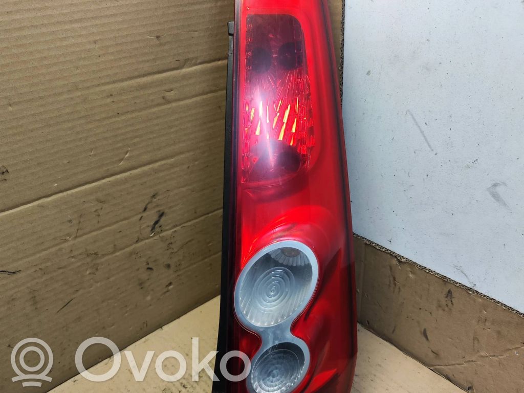 Ford Fiesta Etu-/Ajovalo 