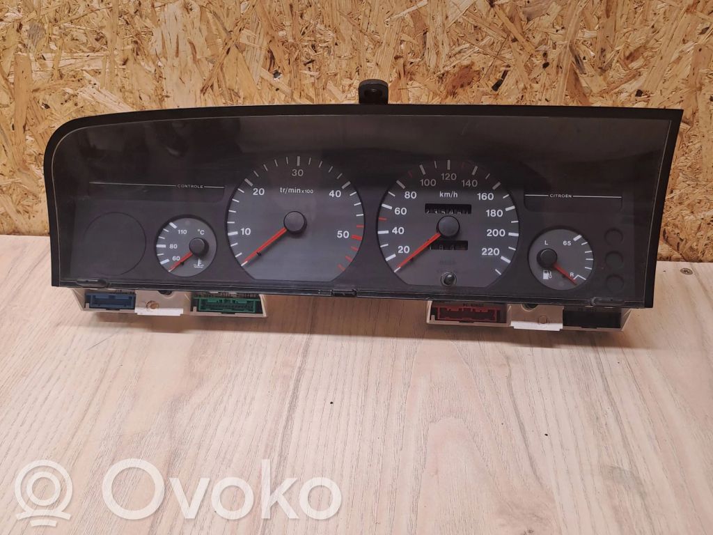 Citroen Xantia Speedometer (instrument cluster) 