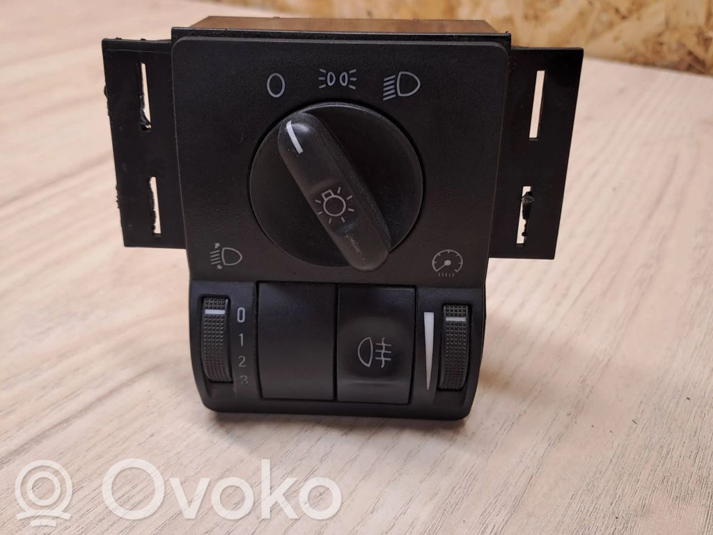 Opel Corsa C Light switch 