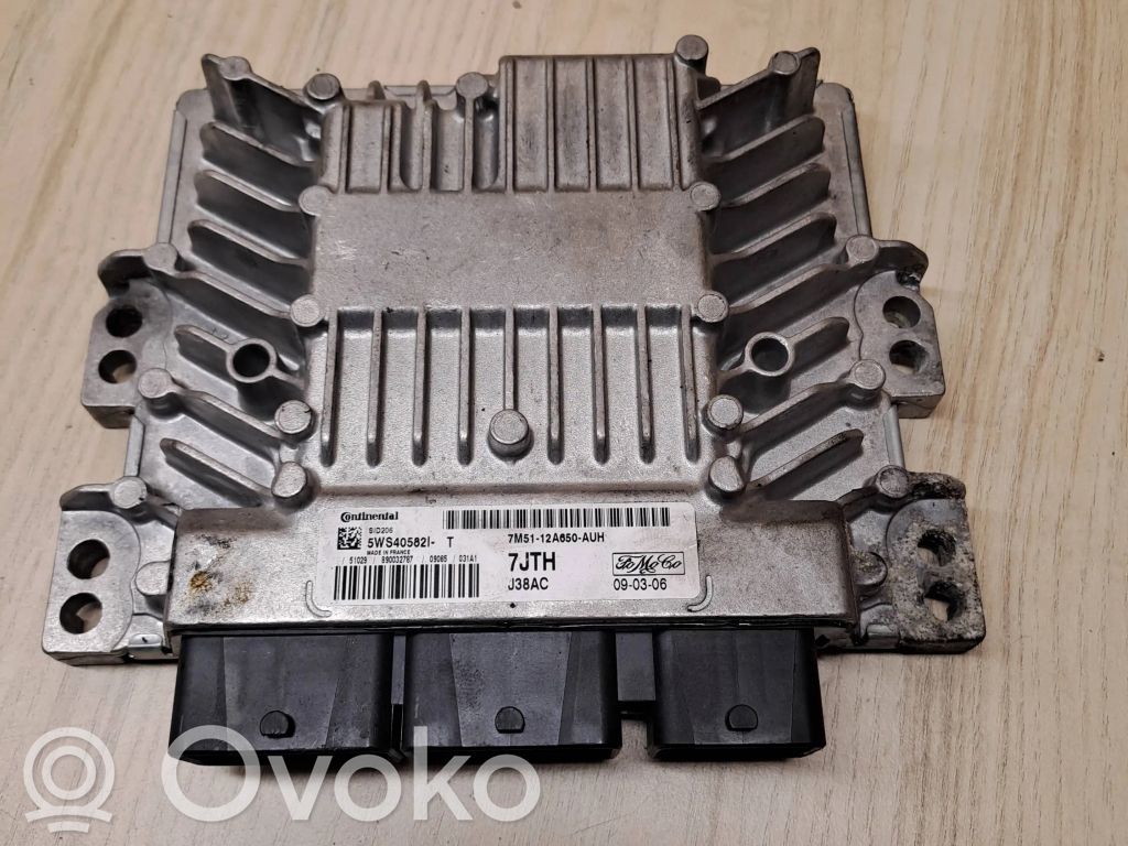 Ford C-MAX I Engine control unit/module 