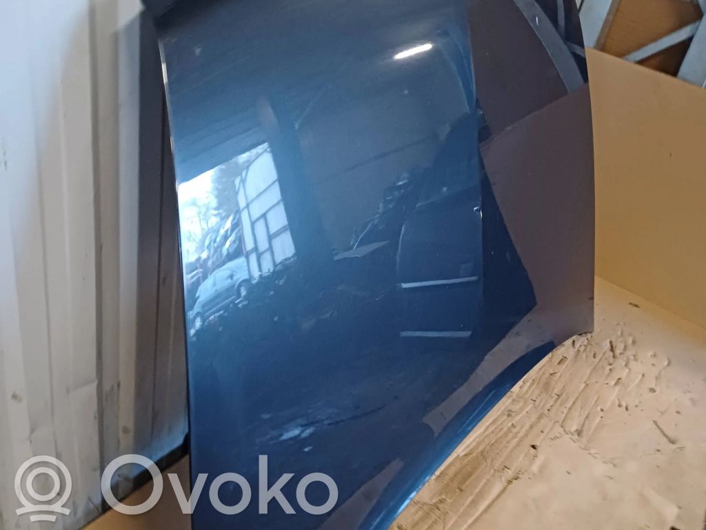 Dzinēja pārsegs (vāks)