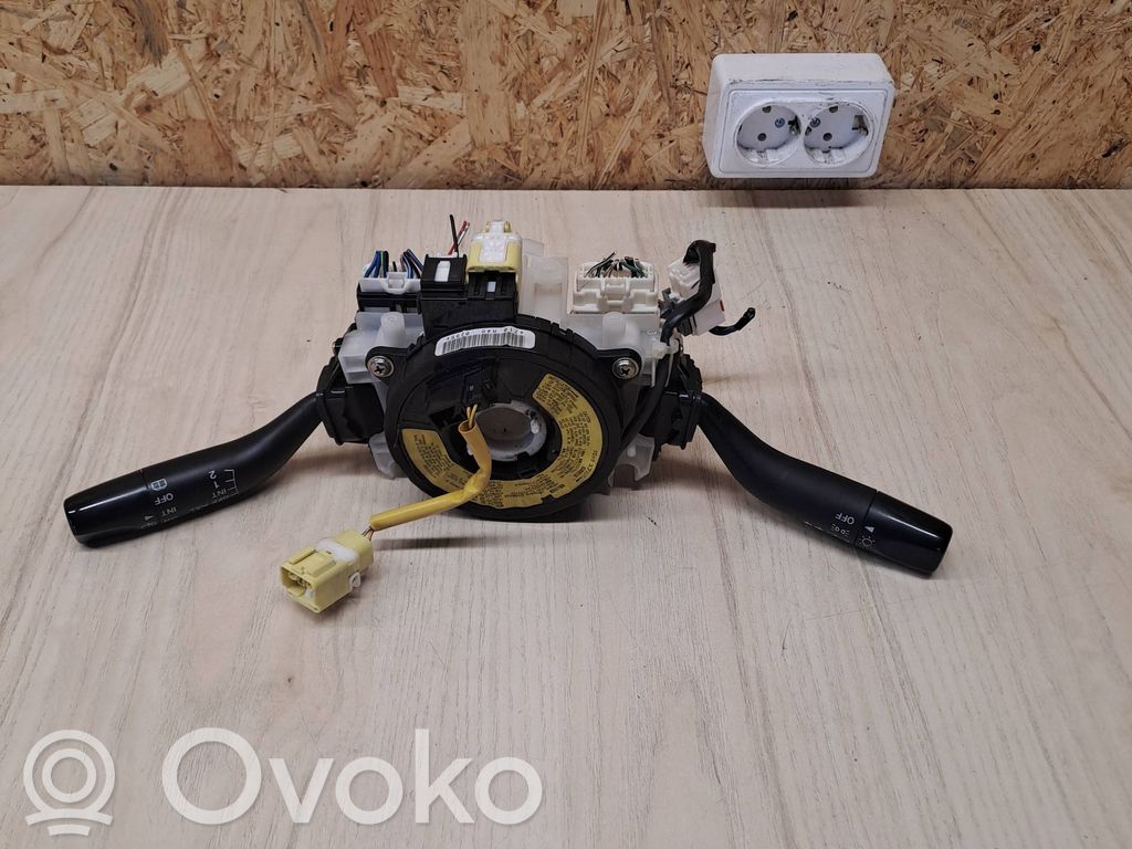 Mazda Premacy Wiper turn signal indicator stalk/switch 