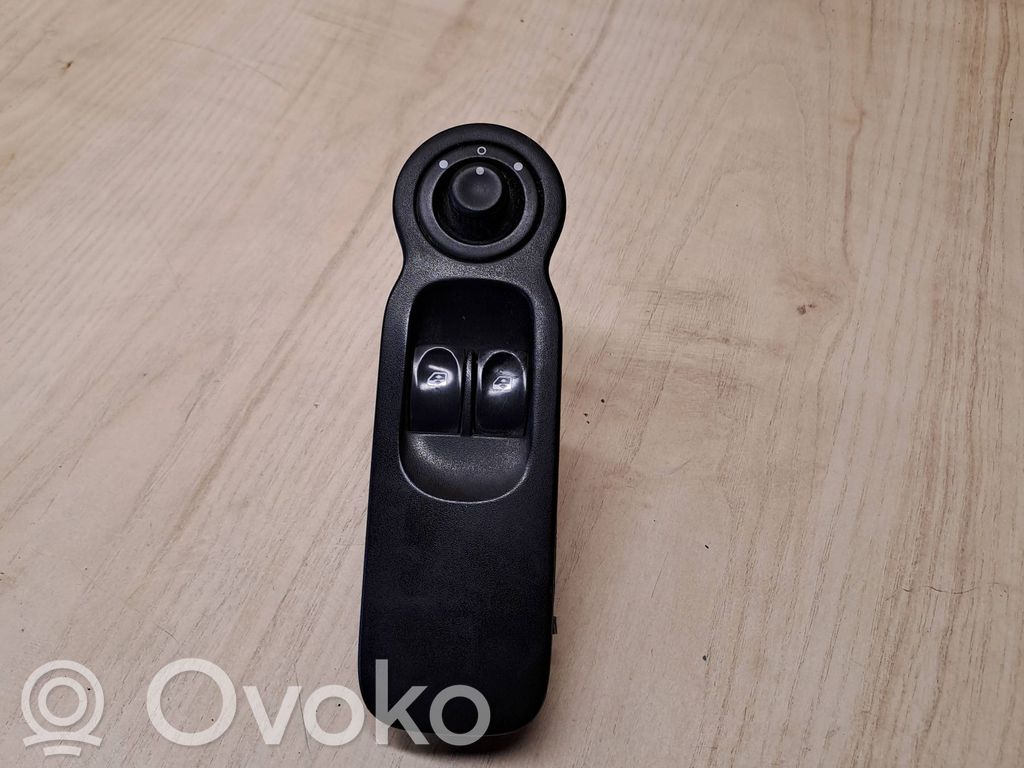 Renault Modus Electric window control switch 