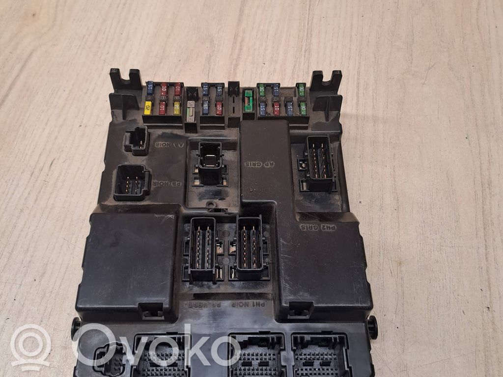 Peugeot 307 Fuse module 