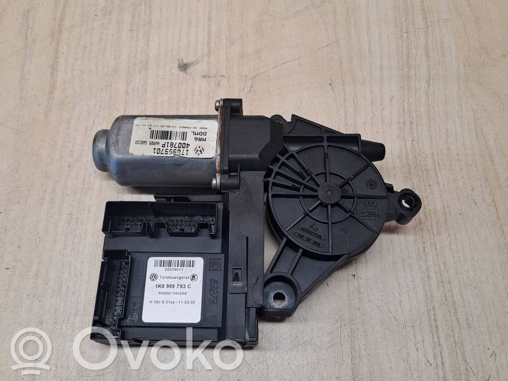 Volkswagen Touran I Silnik regulatora szyby drzwi przednich 