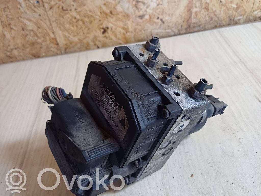 Toyota Avensis T250 ABS bloks 