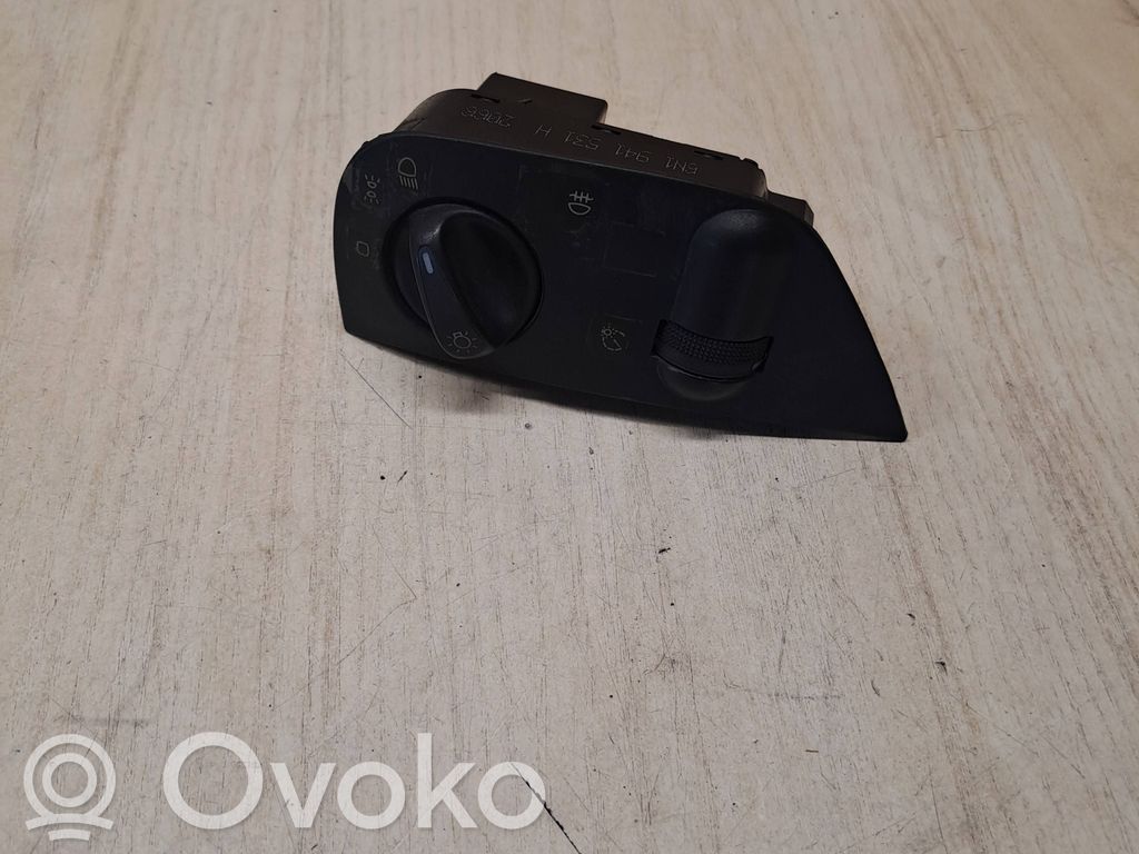 Volkswagen Polo III 6N 6N2 6NF Lukturu slēdzis 