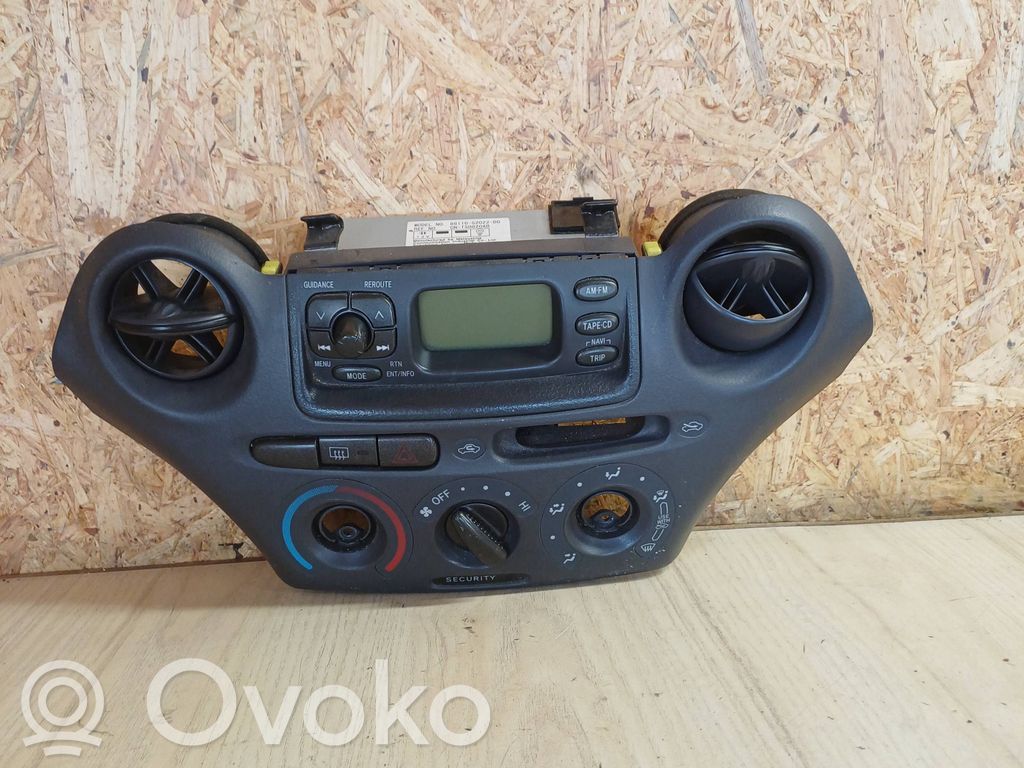 Toyota Yaris Panel / Radioodtwarzacz CD/DVD/GPS 