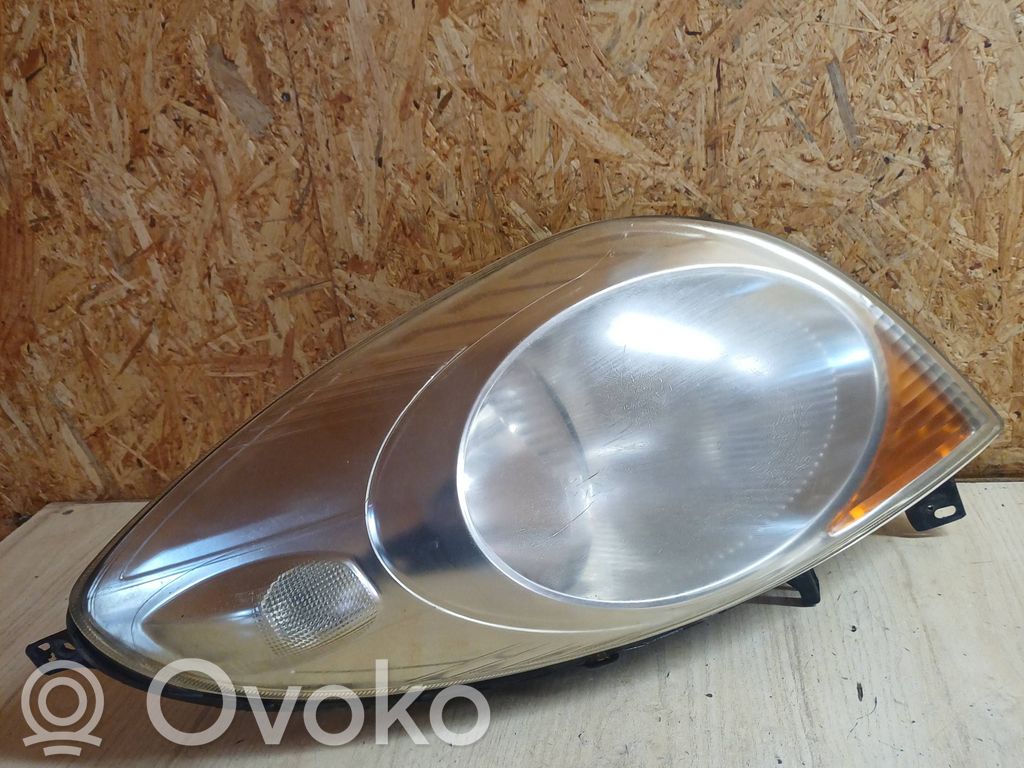 Nissan Note (E11) Headlight/headlamp 