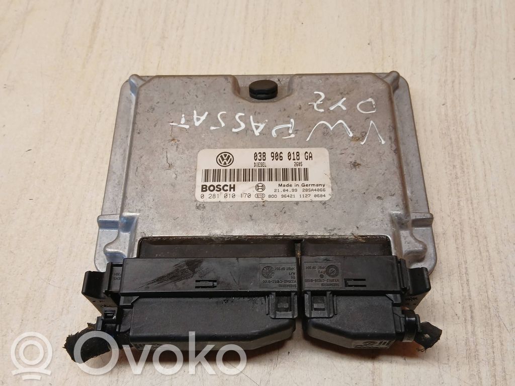 Volkswagen PASSAT B5 Engine control unit/module 
