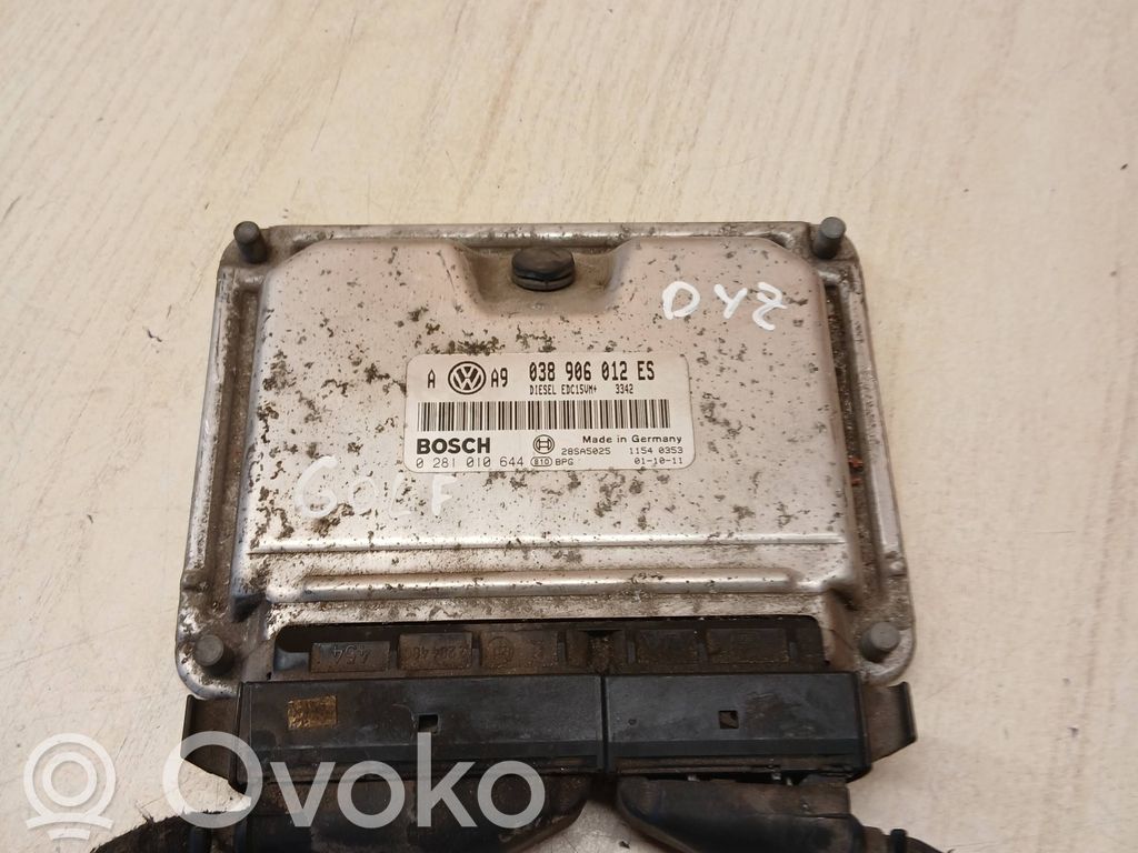 Volkswagen Golf IV Engine control unit/module 